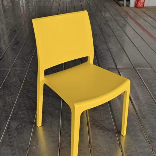 Silla Resistente Nova Chair Amarilla